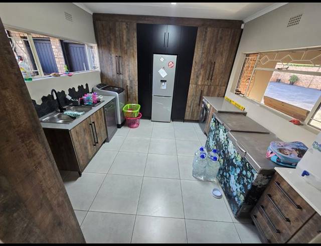 4 BEDROOM HOUSE FOR SALE IN EDELWEISS